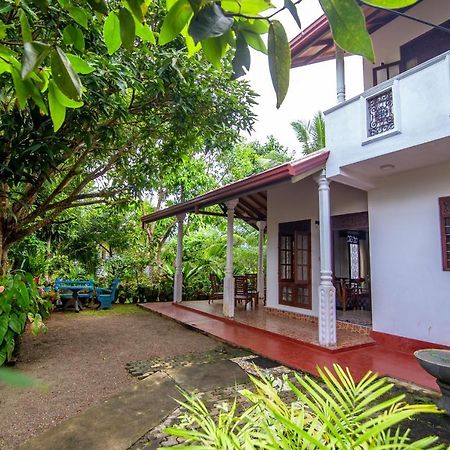 Mountain Gem Villa Hikkaduwa Exterior photo