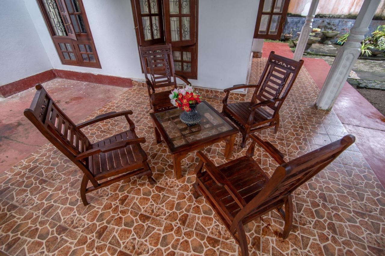 Mountain Gem Villa Hikkaduwa Exterior photo