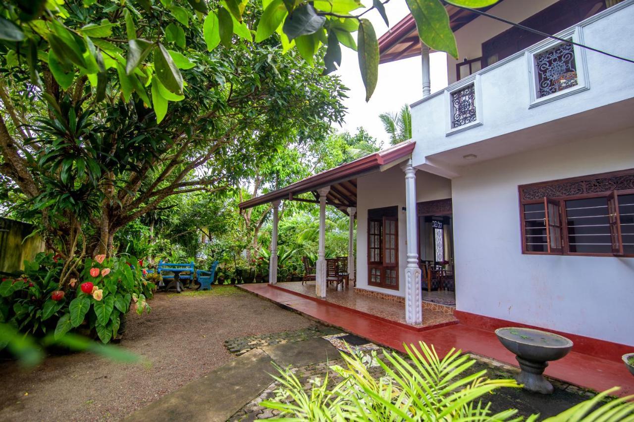 Mountain Gem Villa Hikkaduwa Exterior photo