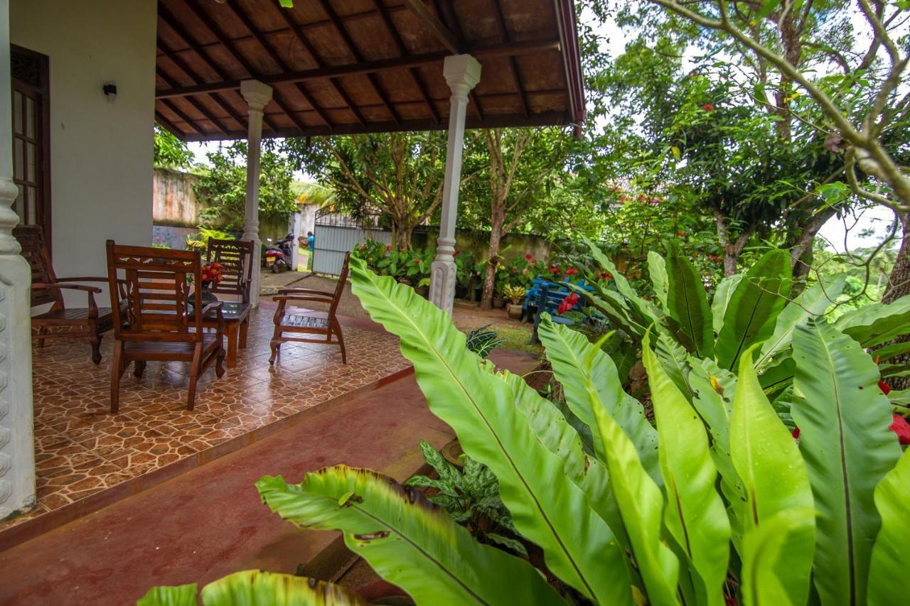 Mountain Gem Villa Hikkaduwa Exterior photo
