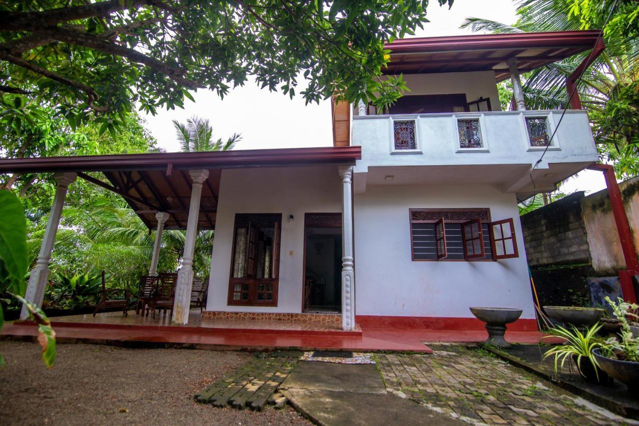 Mountain Gem Villa Hikkaduwa Exterior photo